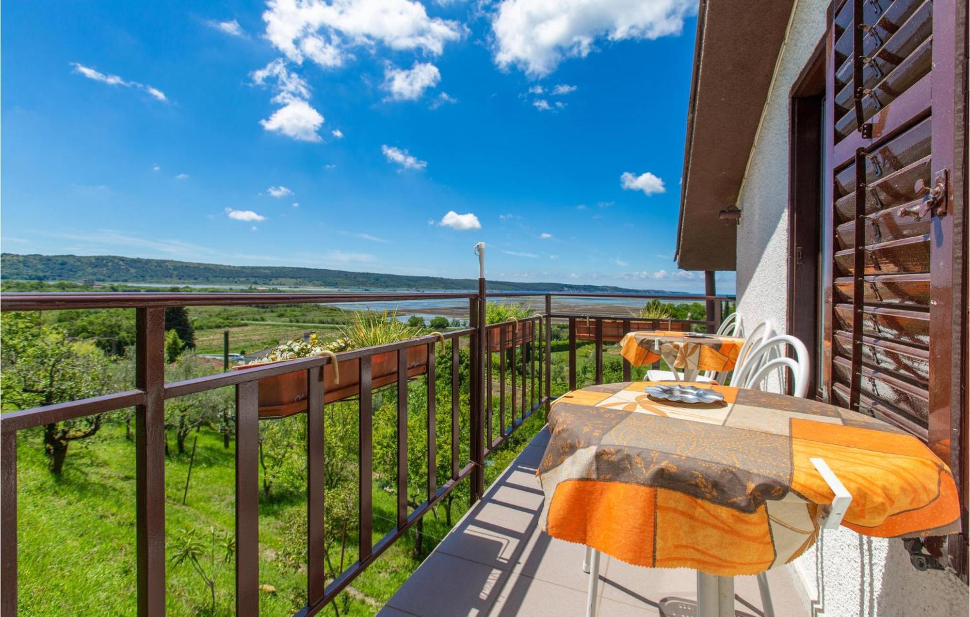 Amazing Apartment In Secovlje With Kitchen Zewnętrze zdjęcie